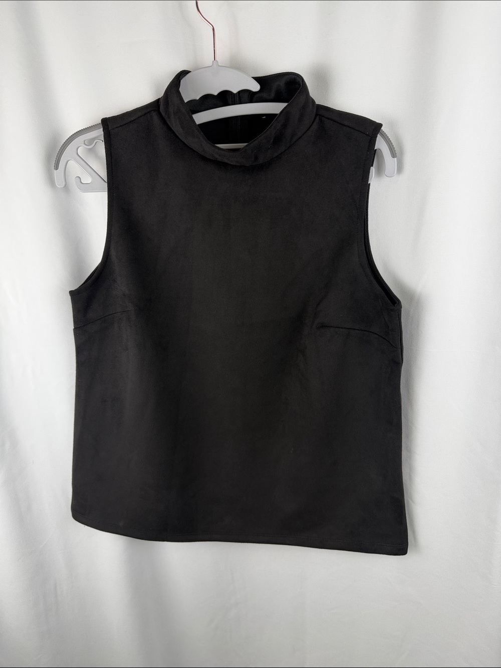T Tahari Black Sleeveless Mock Neck Tank